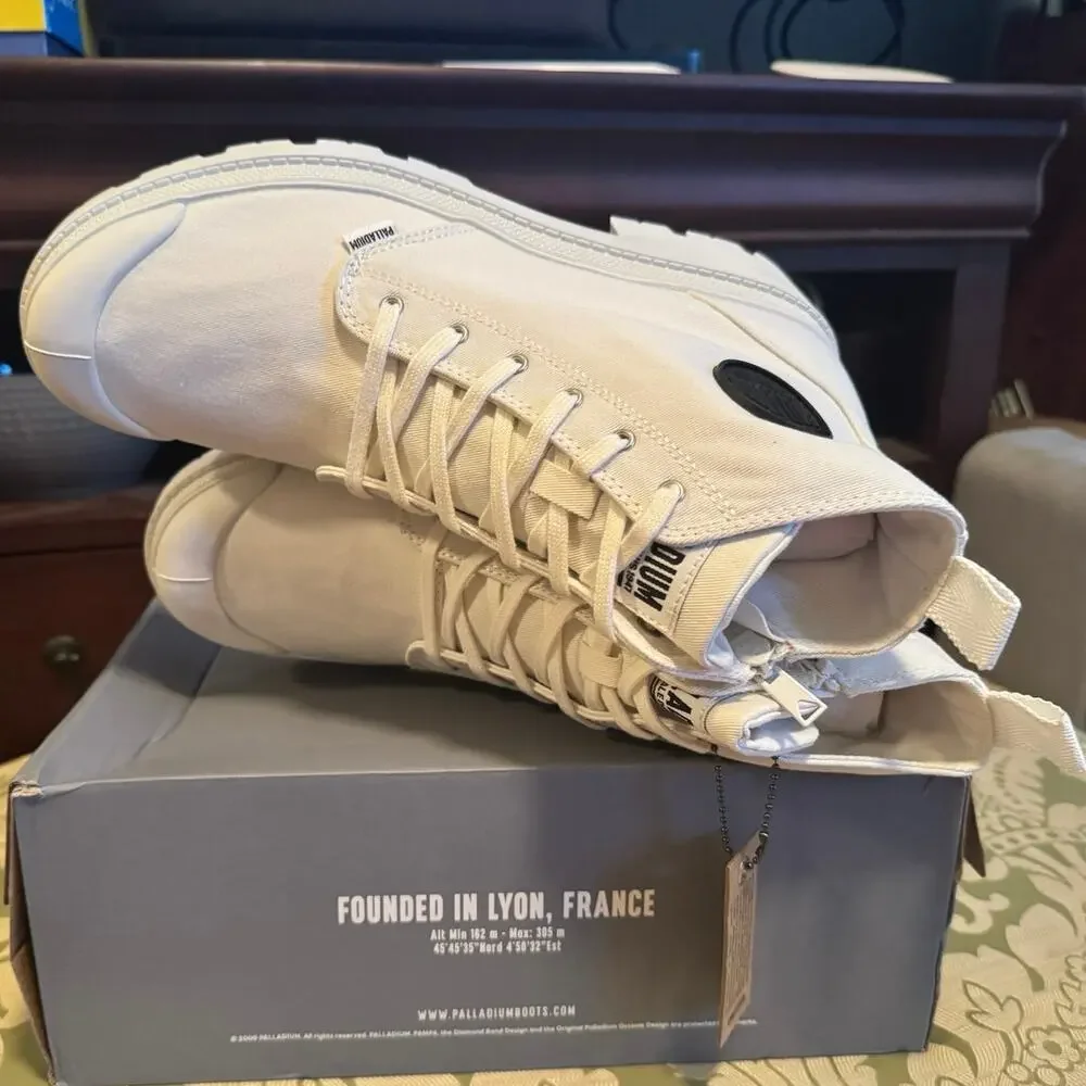 PALLADIUM Pallabase Twill in White, US Womens Size 11 / Euro Size 43 New in Box